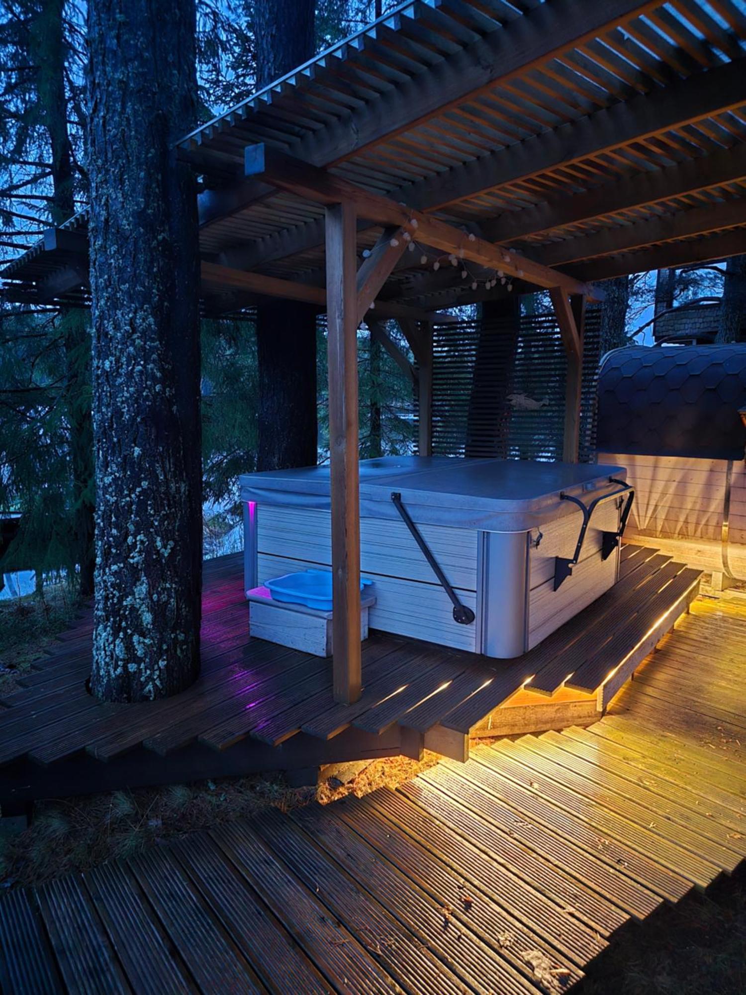Treehouse Ciekurs Villa Dukuri Ngoại thất bức ảnh